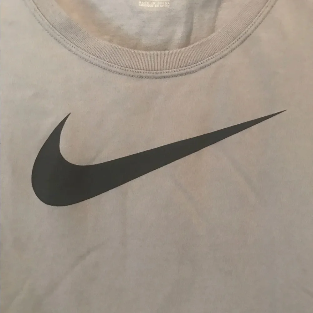 Nike Gray Tee Shirt Dri Fit Sz X-Small
